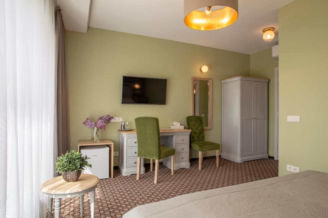 Hotel Sinchronas Telšiai Eksteriør bilde