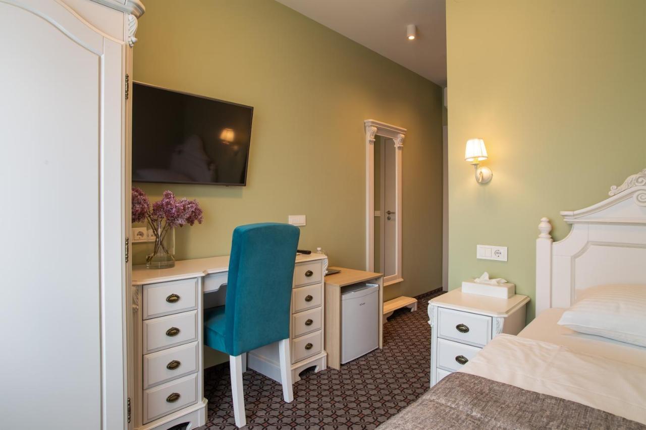 Hotel Sinchronas Telšiai Eksteriør bilde