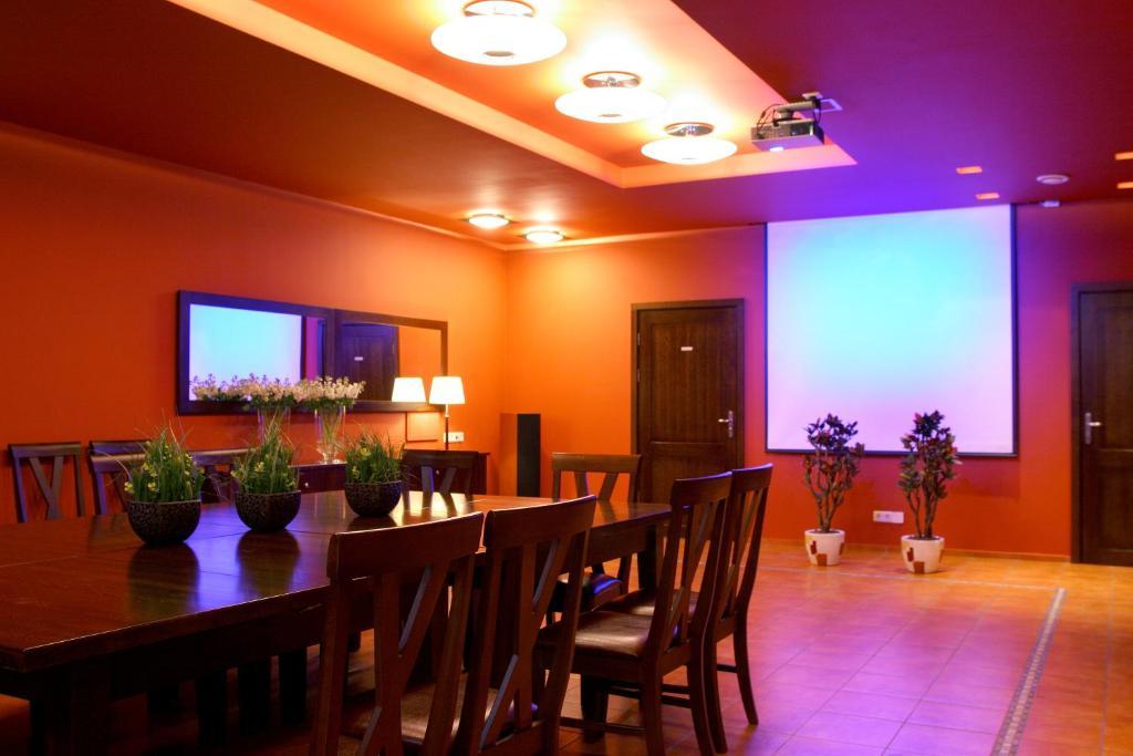 Hotel Sinchronas Telšiai Eksteriør bilde