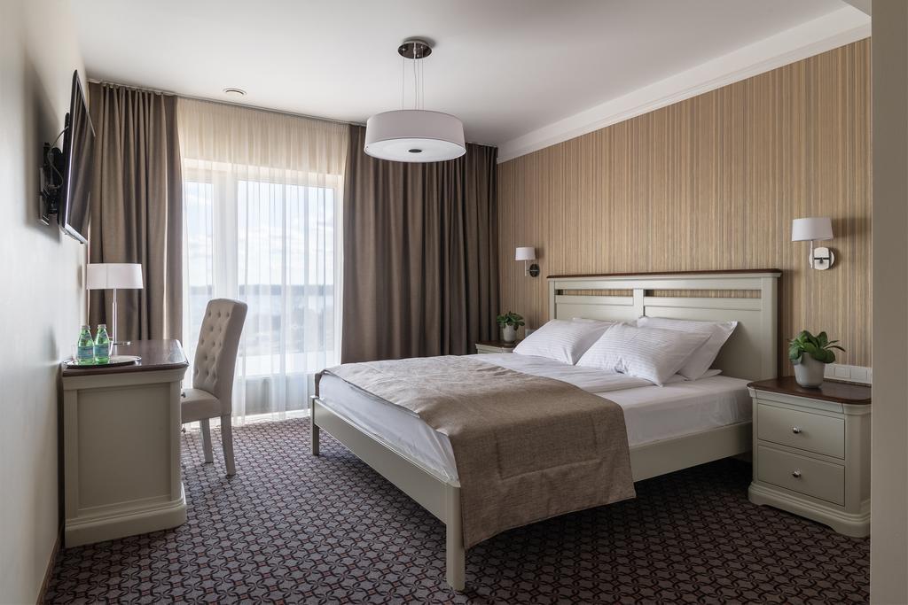 Hotel Sinchronas Telšiai Eksteriør bilde