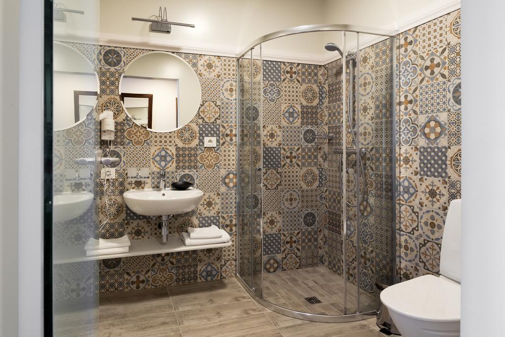Hotel Sinchronas Telšiai Eksteriør bilde